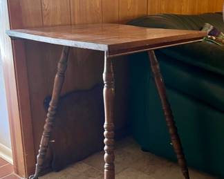 ANTIQUE TABLE-NEEDS WORK