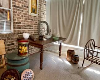 ANTIQUE TABLE