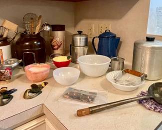 VINTAGE KITCHENWARES, ENAMELWARE COFFEE POT