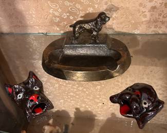 English Cocker ashtray dish and a pair of ceramic dog head ashtrays