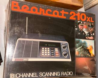 Bearcat 210XL 18 Channel Scnning Radio in box. 