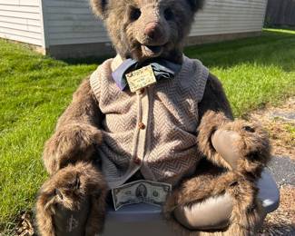 A 29" GUND Teddy Bear from the Gund Special Collectors Edition 125/250!! With signature on his rear right paw pad, Gund hang tag , original herringbone patterened sweater and the  necktie. (*GGGGGGGGG++++++RF