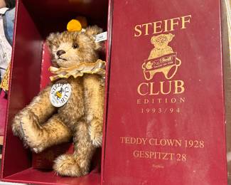 Steiff Club Tddy Bear CLOWN '1928' with box & papers.