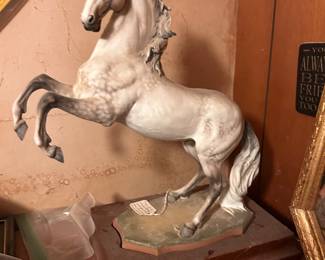 the "Capitano" Classic Prancing Horse porcelain figure by Kaiser Porzellan and designed by artist Wolfgang Gawantka.