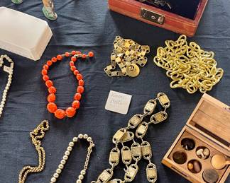 VINTAGE BELTS