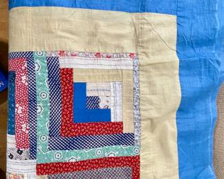 LOG CABIN QUILT TOPPER