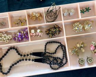 VINTAGE COSTUME JEWELRY