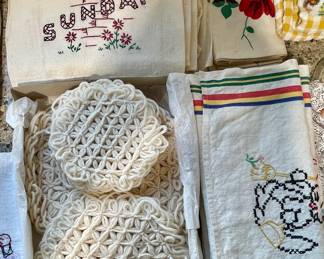 VINTAGE CROSS-STITCH DAYS OF THE WEEK TOWELS, CROCHET