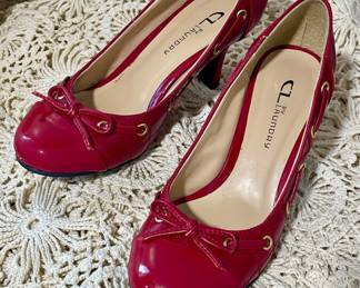 RED PUMPS