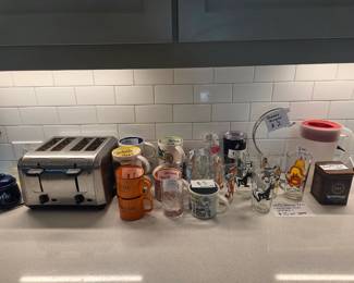 Kitchenwares (Starbucks mugs), Toaster