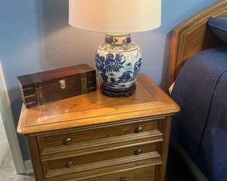 Pr of beautiful blue Willow lamps