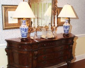 HOOKER FURNITURE - SIDEBOARD