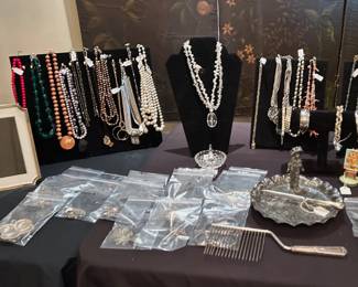 Women's Jewelry