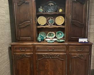 French Country Vaisselier