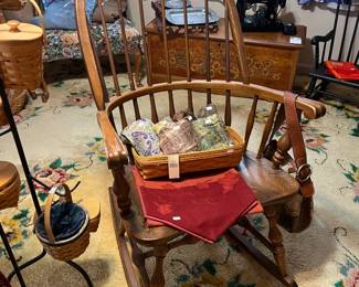 Vtg Wooden Chair 