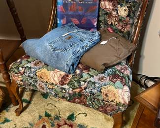 Vtg Chair, Clothing