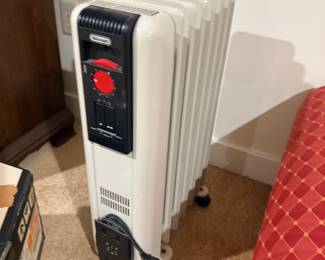 DeLonghi oil filled radiator space heater