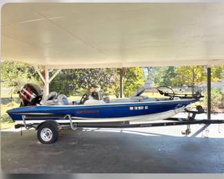 Stratos bass Boat w 90 Hp Mercury