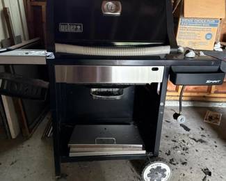 371 weberspiritgasgrillwithsideshelfa