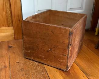 080 vintagewoodenadvertisingcrate