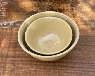 058 yellowglazedstonewaremixingbowlsnes