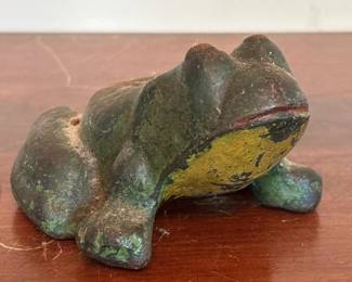 004 castironfrogwithgreenpatinafinish