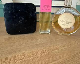 289 vintageperfumebottlesandlancmeloos
