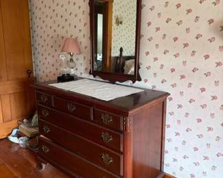 275 chippendalestyledresserwithmirror
