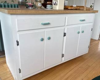 297 custombuiltkitchenislandwithbutcher