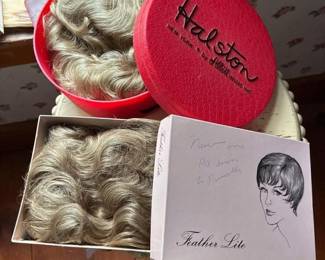 353 featherliteblondewigs