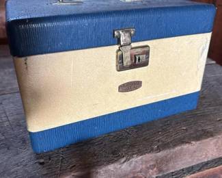 310 skilineneevelblueandyellowvintage