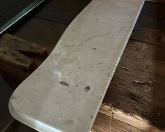 372 curvedwhitemarbletabletoppiece