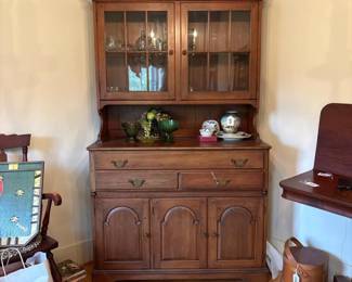 102 woodchinacabinetwithglassdoorsand