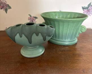 002 artpotteryvasesinartscraftsstyle