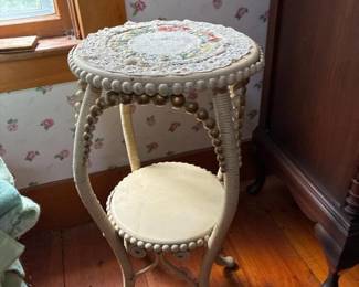 346 paintedwickeraccenttableinvictorian