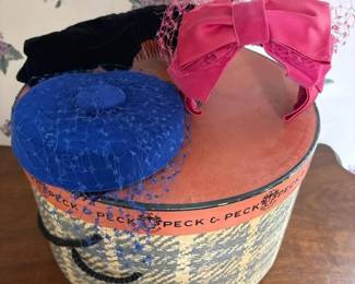 137 vintagepeckpeckhatsandheadpieces