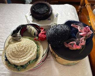 138 vintagewomenshatsmidcenturystyle