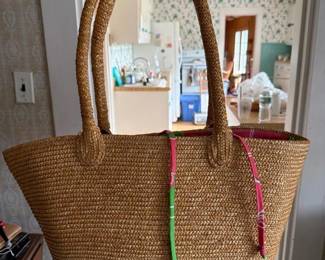 278 wovenstrawtotebagwithfloralprintl
