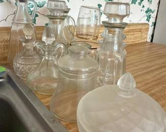 197 assortedvintageglassdecanterscruets