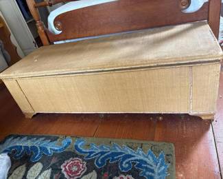 110 vintagewoventrunkwithhingedlidand