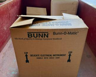 BUNN Bunn-O-Matic Coffee Maker / Brewer with Original Box & Paperwork