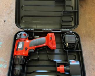 BLACK & DECKER 9.6V Cordless Drill/Driver with Batteries, Charger & Carrying Case