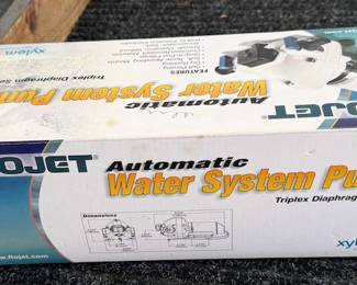 Flojet Automatic Water System Pump Triplex Diaphragm Series 12V Model 03526144