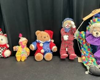 A Clown Marionette 4 Clown Dolls