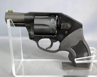Charter Arms Undercoverette .32 Mag 6-Shot Revolver SN# 25L01314, Fiber Optic Sight, In Original Hard Case 