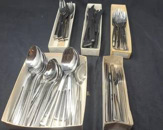 Vintage Towle Supreme Aperto Pattern 18 8 Stainless Steel Flatware w Open Handle, Crafted in Japan