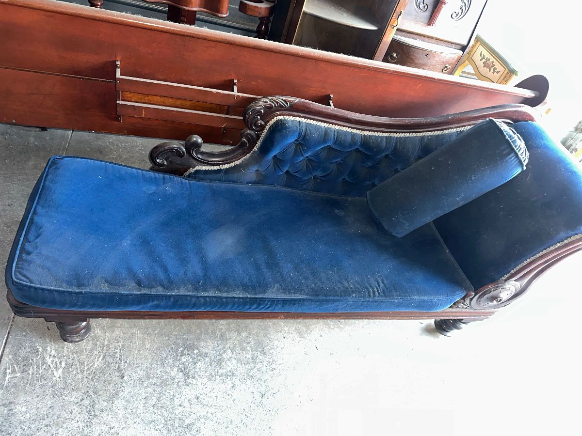 Fainting Bed