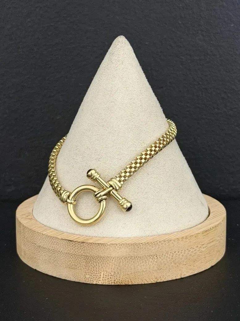  01 14K Gold Mesh Bracelet with GarnetSet Toggle Clasp, 12.00g