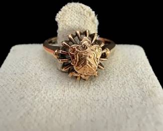 10K Gold Ring with Crest and Sunburst Design