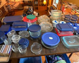 Glass kitchen containers